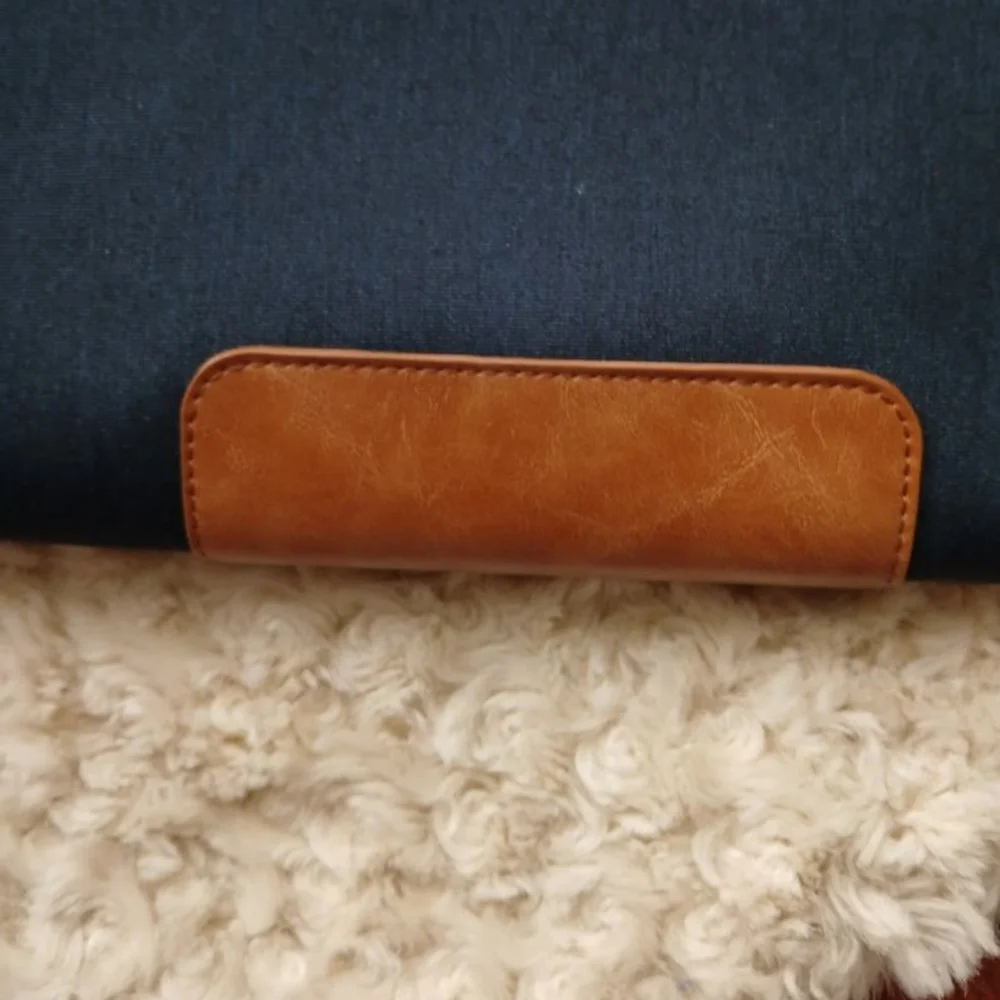 *PKG LAPTOP CASE - Picture 3 of 8